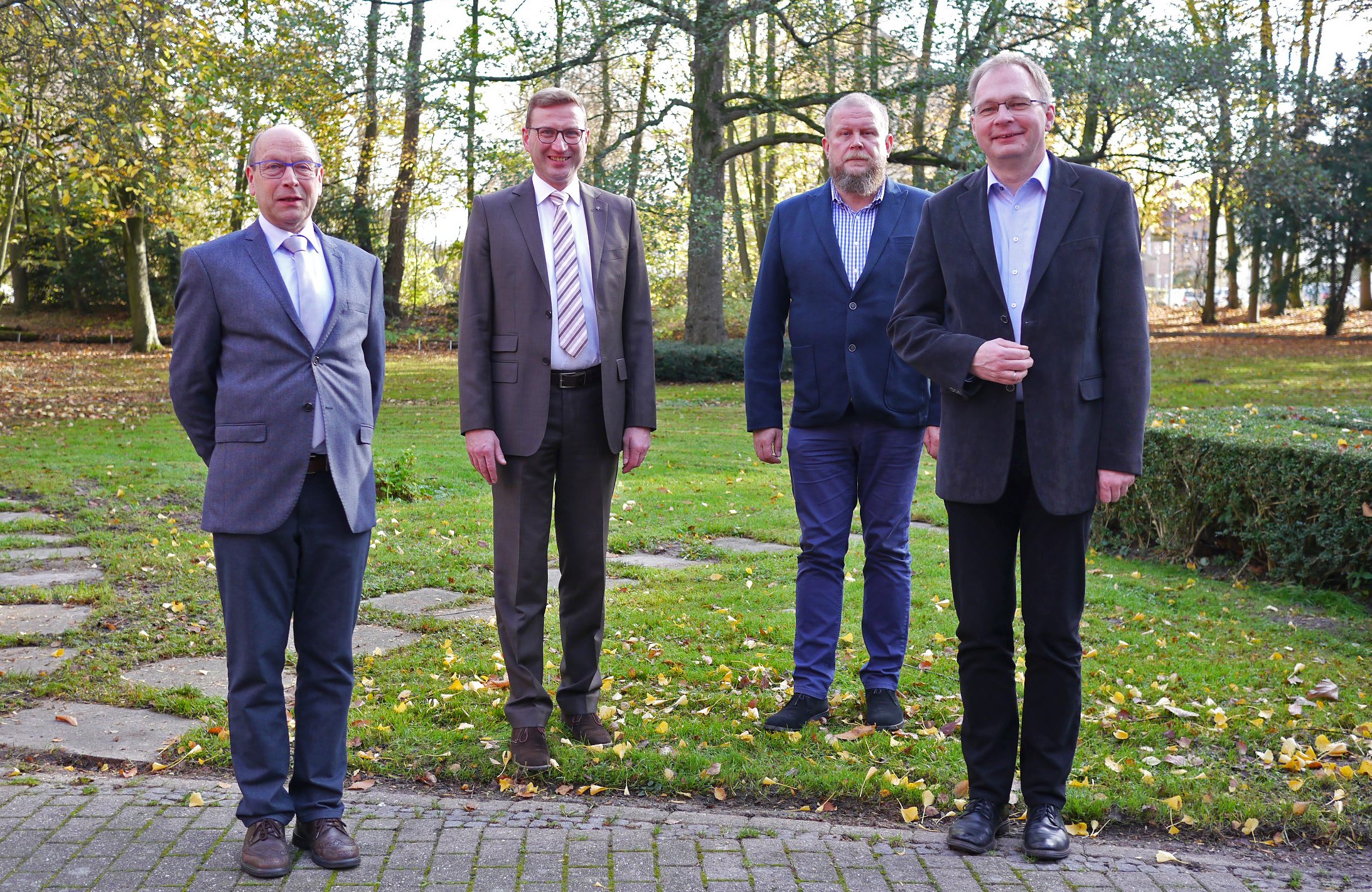 Bildunterschrift: Sie bilden den neuen Brüderrat (von links) Bruder Konrad Schneermann, Bruder Christoph von Netzer, Bruder Thomas Wierling und Bruder Karsten-Johannes Kruse.                                             Foto: privat