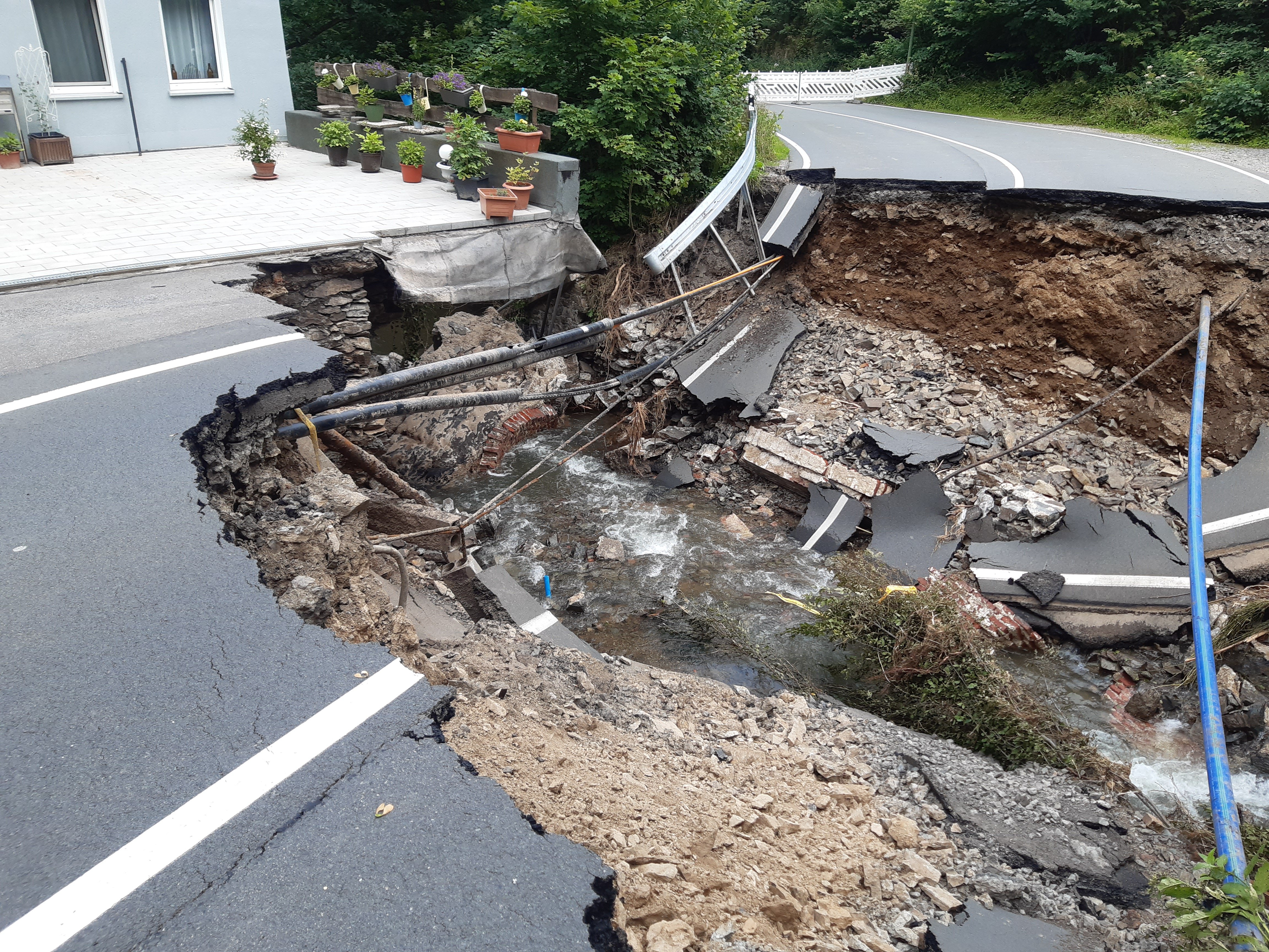 Der Zustand der Brücke nach dem Hochwasser am 14. Juli 2021