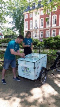 Mit der „LaborLeeze“, ein Lastenrad mit Messinstrumenten, kann Wasser direkt vor Ort untersucht werden / © WWU - Jessica Oertel