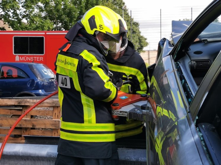 Fünf Tage lang wurden die Nachwuchskräfte theoretisch – schriftlich wie mündlich – und insbesondere praktisch in allen Facetten des Feuerwehrdienstes geprüft / Symbolbild